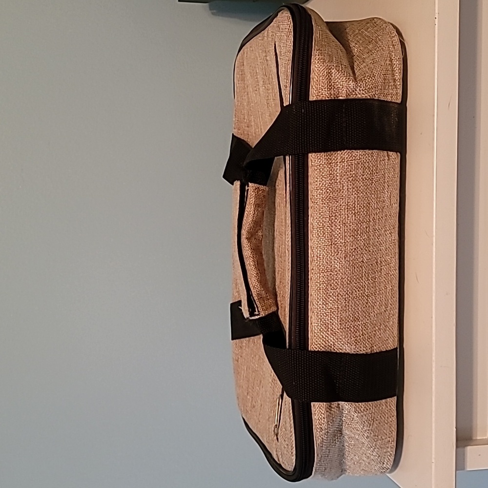 Tan/Brown Woven Insulated Bag / Hot Dish / Casserole Carrier